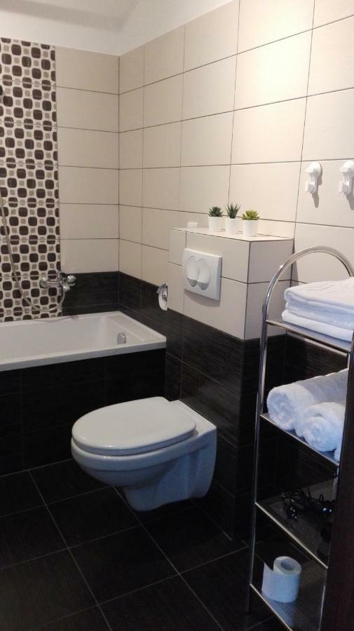 Apartament Marzenie 1 - Opole Appartement Buitenkant foto